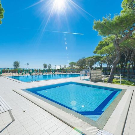 Park Residence Immobiliare Pacella Lido di Jesolo Buitenkant foto
